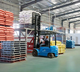 飼料行業(yè)比亞迪叉車應(yīng)用案例